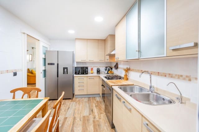4 Zimmer Villa zu verkaufen in Moncada mit Pool Garage - 475.662 € (Ref: 9836241)