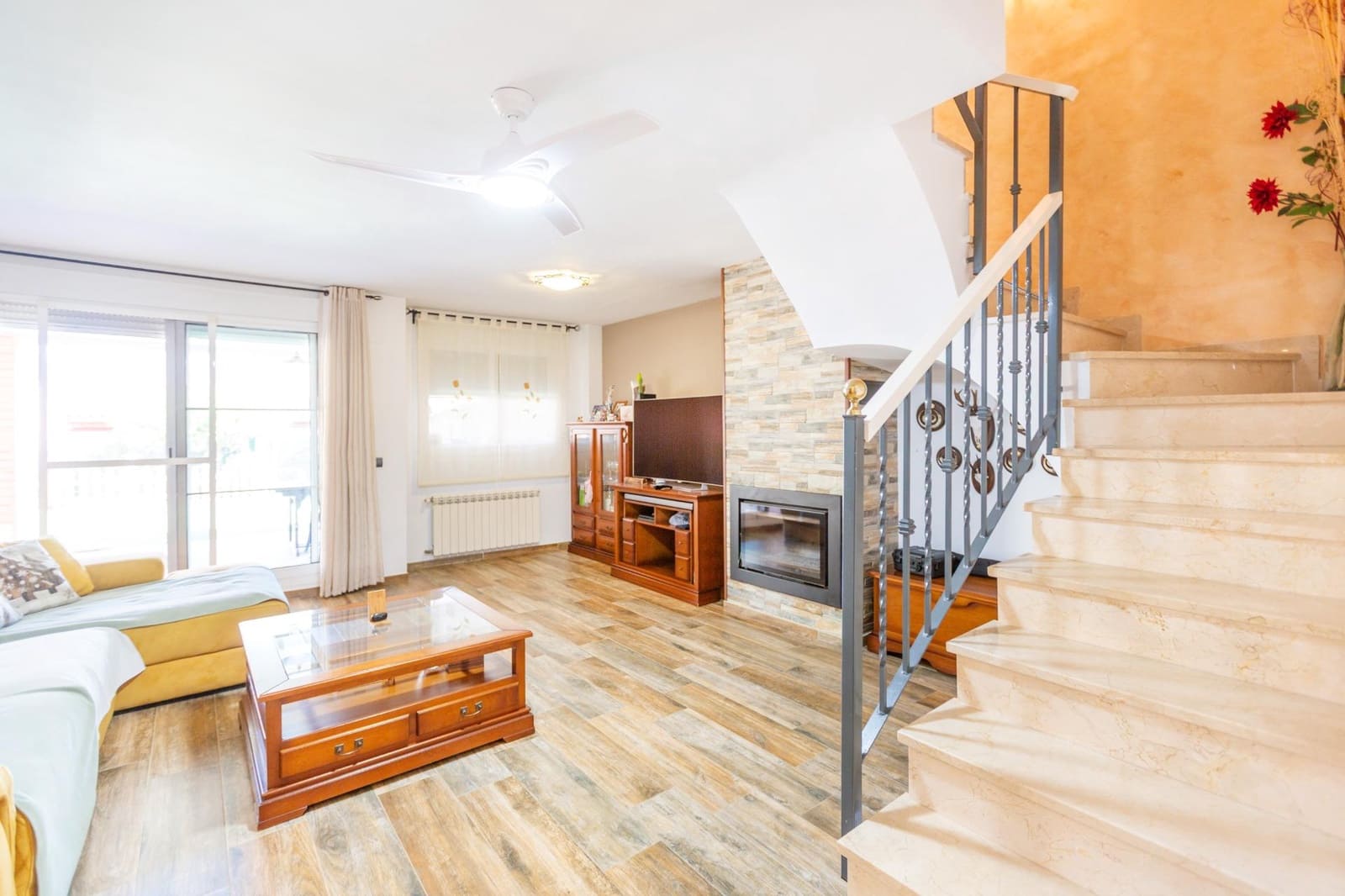 4 Zimmer Villa zu verkaufen in Moncada mit Pool Garage - 475.662 € (Ref: 9836241)