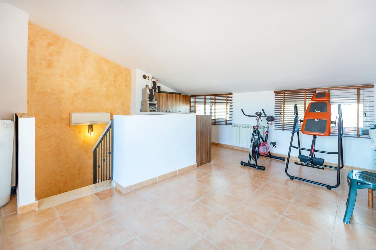 4 Zimmer Villa zu verkaufen in Moncada mit Pool Garage - 475.662 € (Ref: 9836241)