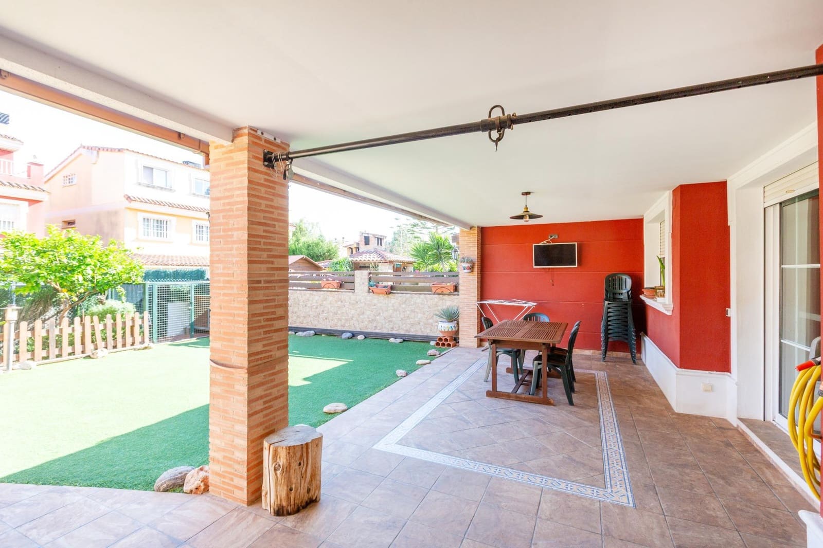 4 Zimmer Villa zu verkaufen in Moncada mit Pool Garage - 475.662 € (Ref: 9836241)