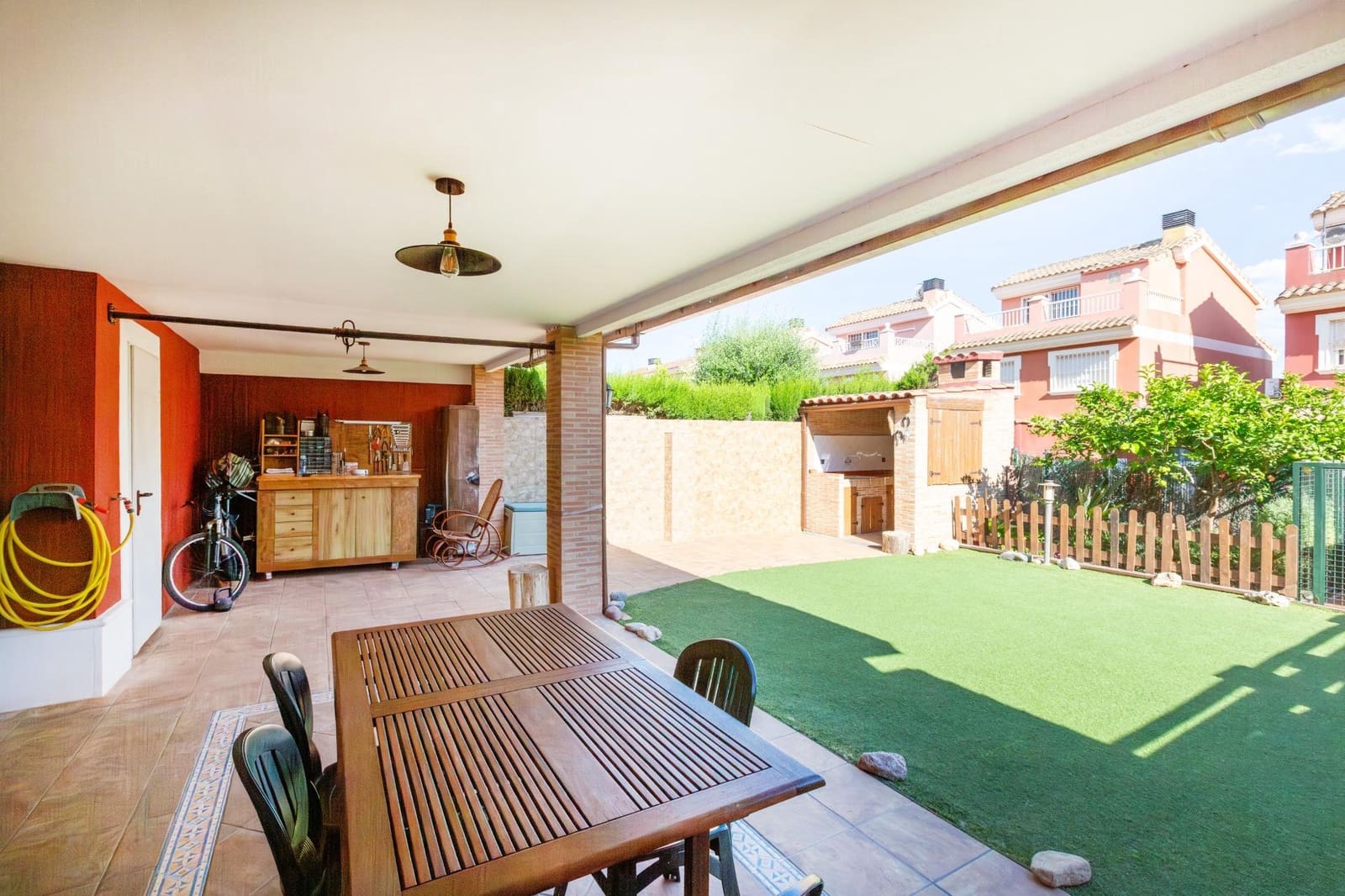 4 Zimmer Villa zu verkaufen in Moncada mit Pool Garage - 475.662 € (Ref: 9836241)