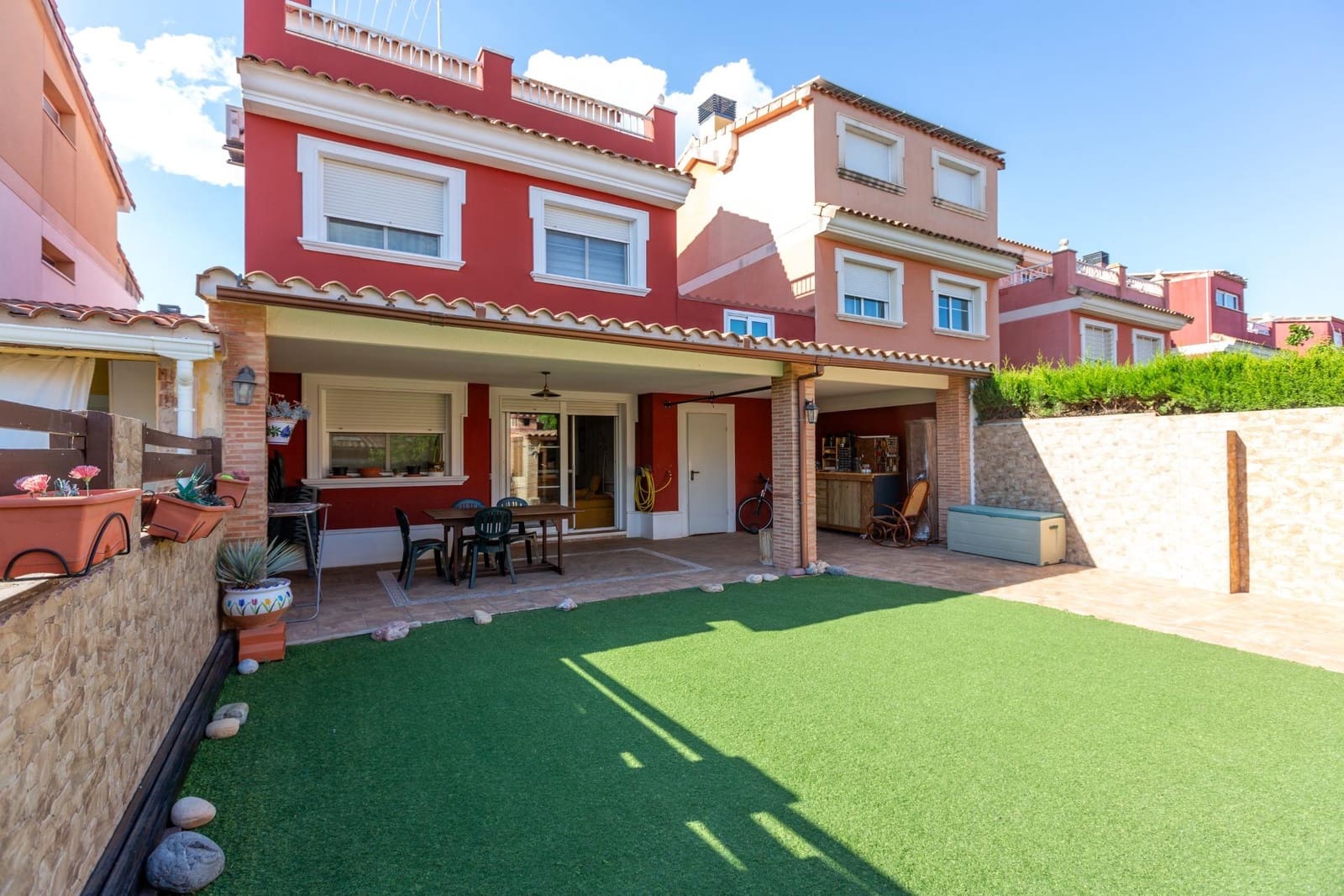 4 Zimmer Villa zu verkaufen in Moncada mit Pool Garage - 475.662 € (Ref: 9836241)