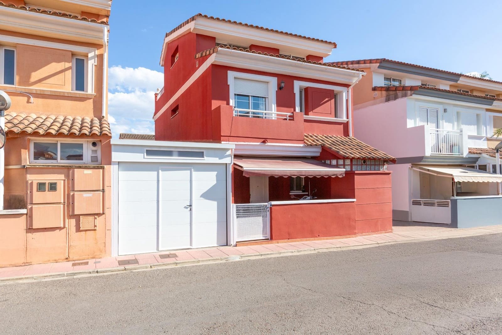 4 Zimmer Villa zu verkaufen in Moncada mit Pool Garage - 475.662 € (Ref: 9836241)