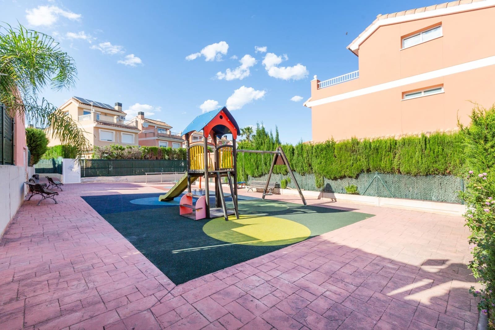 4 Zimmer Villa zu verkaufen in Moncada mit Pool Garage - 475.662 € (Ref: 9836241)
