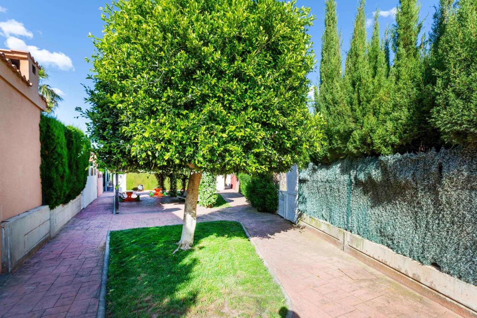 4 Zimmer Villa zu verkaufen in Moncada mit Pool Garage - 475.662 € (Ref: 9836241)