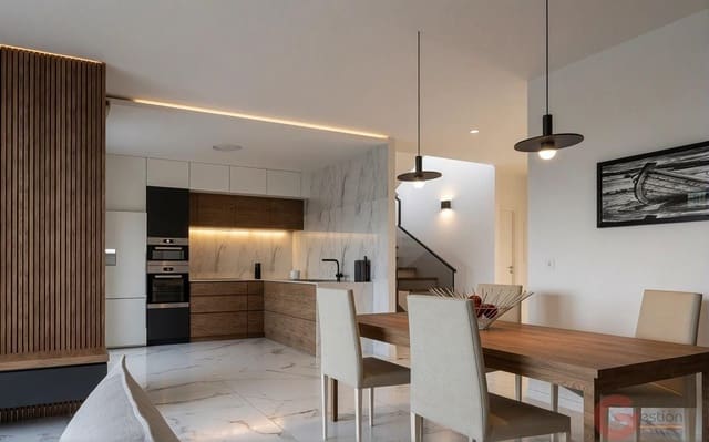 4 bedroom Villa for sale in Salobreña with pool garage - € 586,300 (Ref: 10000065)