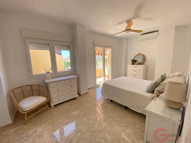 3 soverom Penthouse til salgs i La Cala del Moral med garasje - € 414 000 (Ref: 10000066)