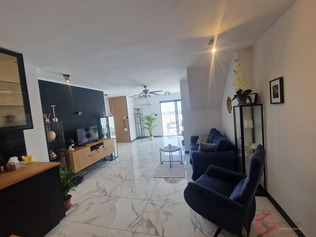 3 slaapkamer Flat te koop in Salobreña - € 315.000 (Ref: 10000068)