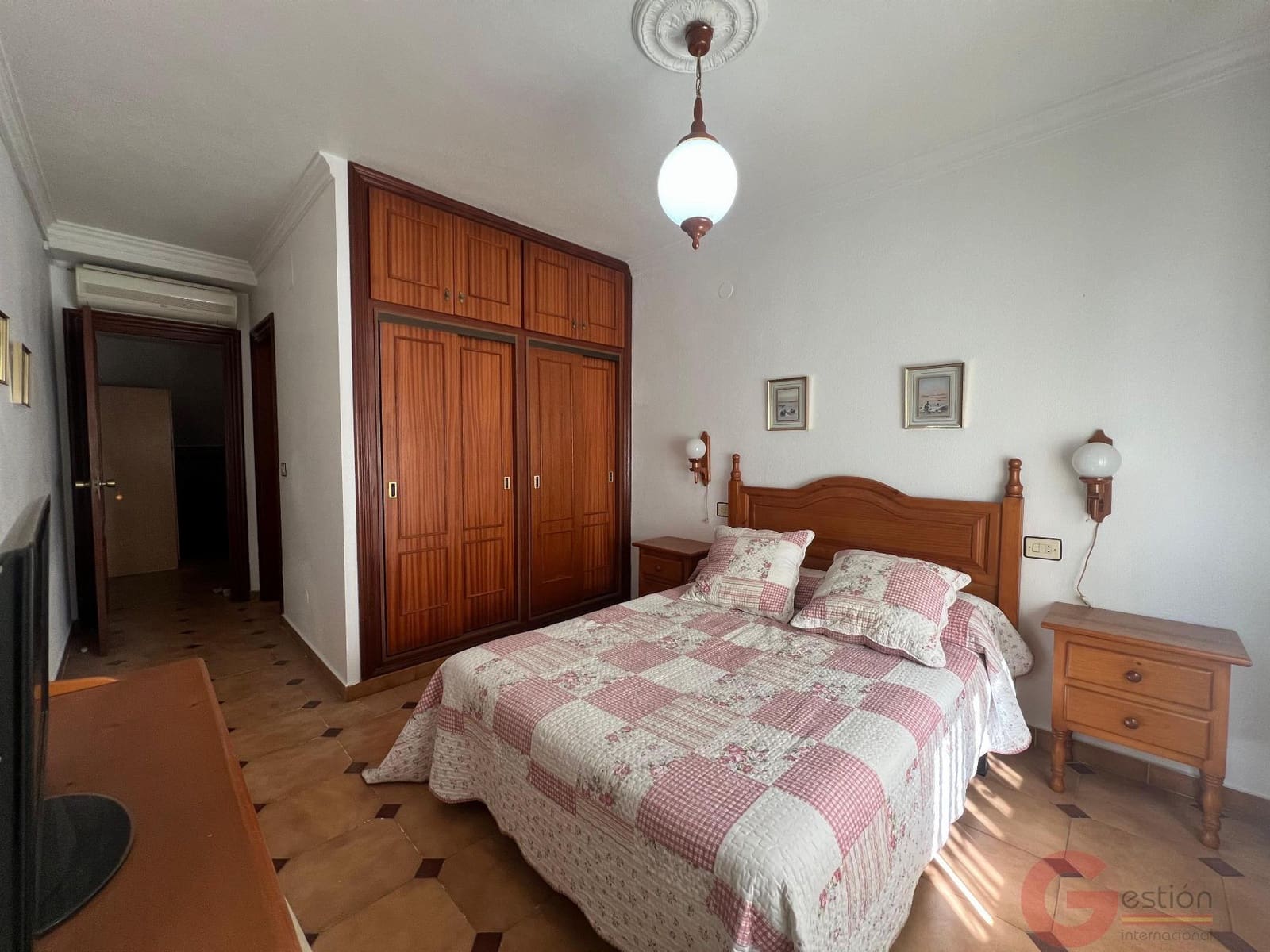 14 Zimmer Hotel zu verkaufen in Salobrena - 449.900 € (Ref: 10000074)