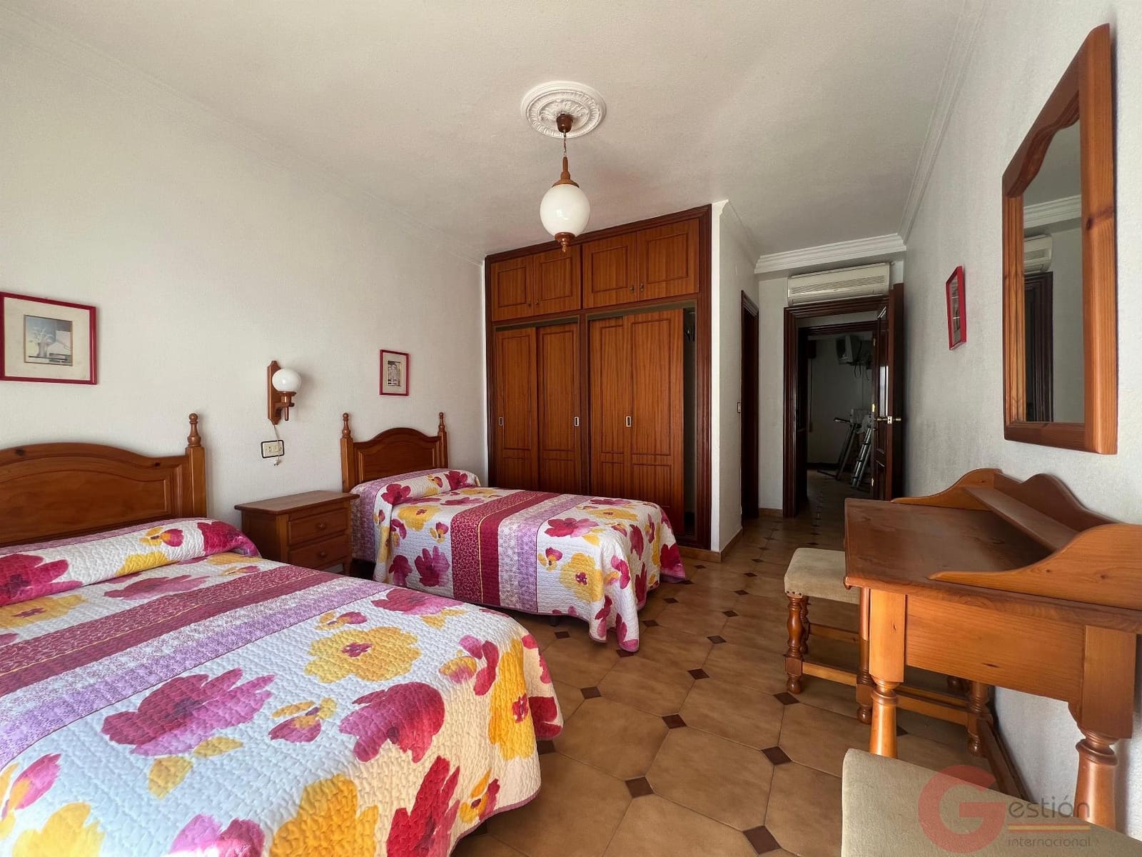 14 Zimmer Hotel zu verkaufen in Salobrena - 449.900 € (Ref: 10000074)