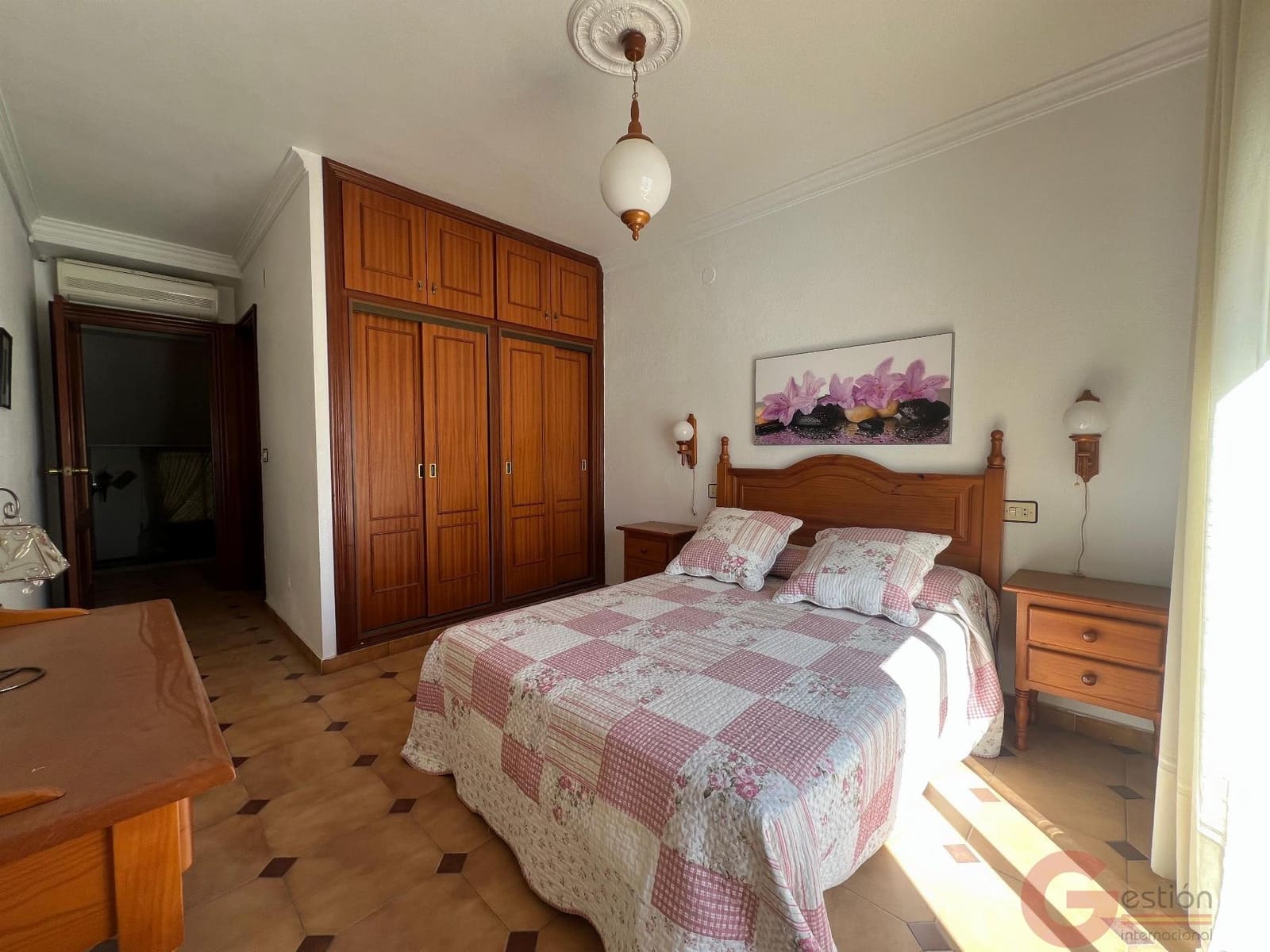 14 Zimmer Hotel zu verkaufen in Salobrena - 449.900 € (Ref: 10000074)