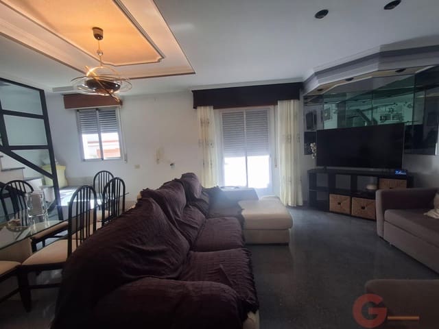 Chalet de 3 habitaciones en Molvízar en venta - 160.000 € (Ref: 10000077)