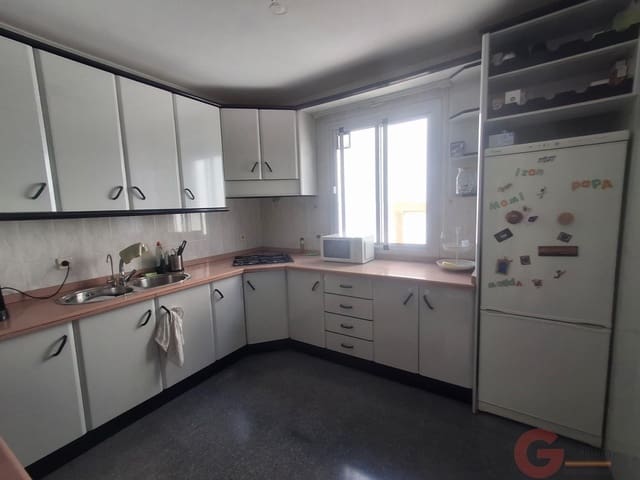 Chalet de 3 habitaciones en Molvízar en venta - 160.000 € (Ref: 10000077)