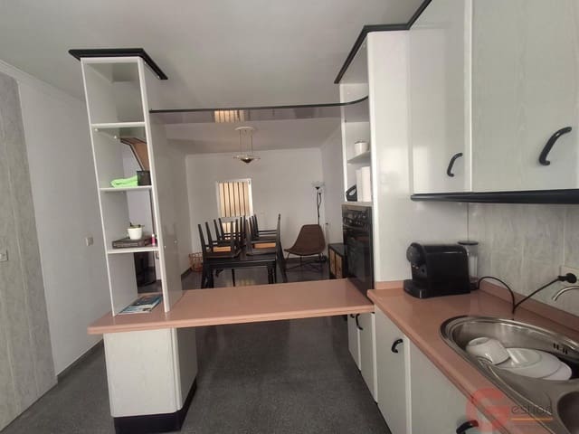 Chalet de 3 habitaciones en Molvízar en venta - 160.000 € (Ref: 10000077)