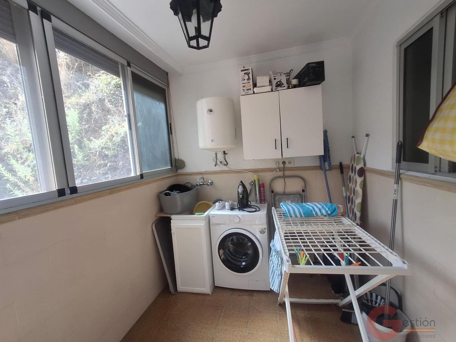 Chalet de 3 habitaciones en Molvízar en venta - 160.000 € (Ref: 10000077)