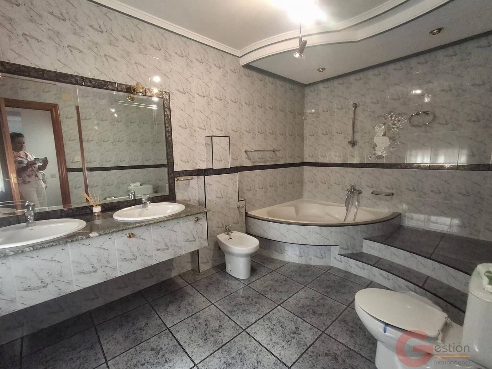 Chalet de 3 habitaciones en Molvízar en venta - 160.000 € (Ref: 10000077)