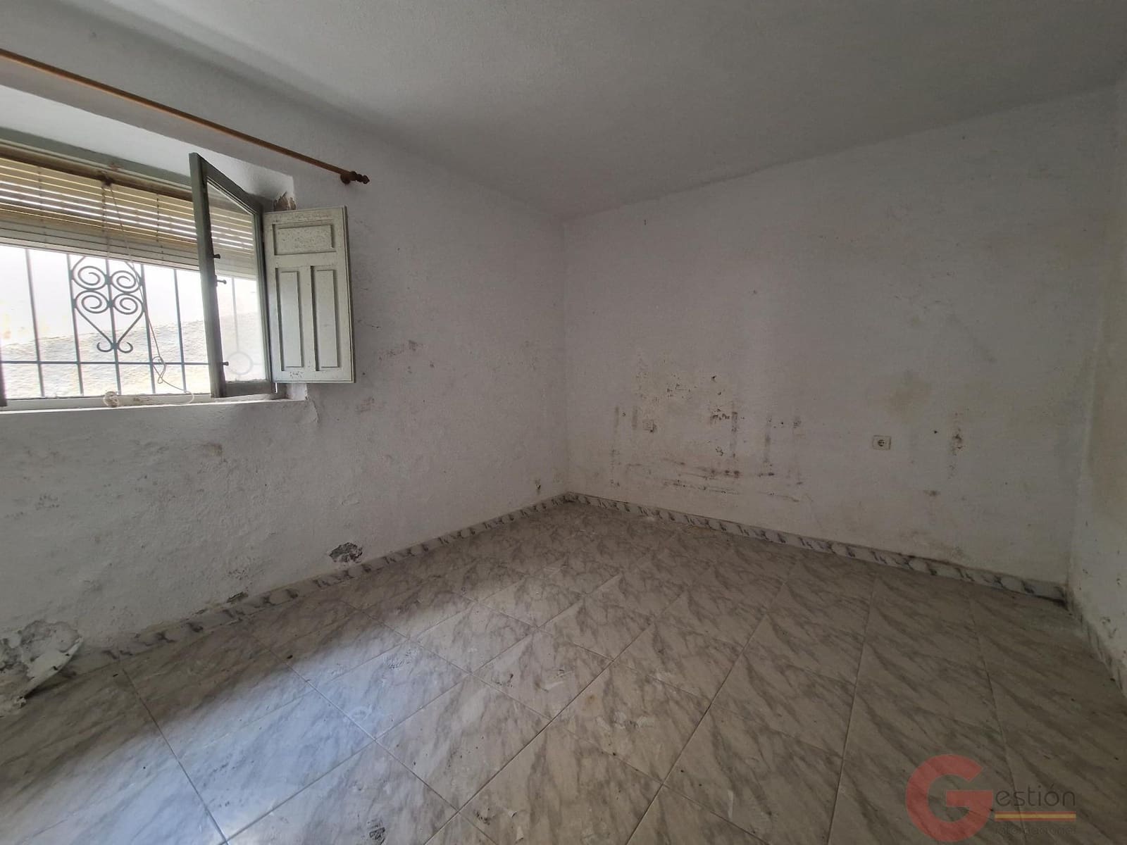 6 soverom Villa til salgs i Salobrena med garasje - € 264 900 (Ref: 10000081)