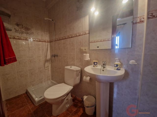 Chalet de 4 habitaciones en Molvízar en venta - 121.900 € (Ref: 10000082)
