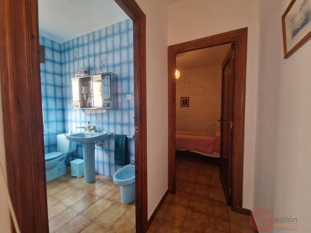 Chalet de 4 habitaciones en Molvízar en venta - 121.900 € (Ref: 10000082)