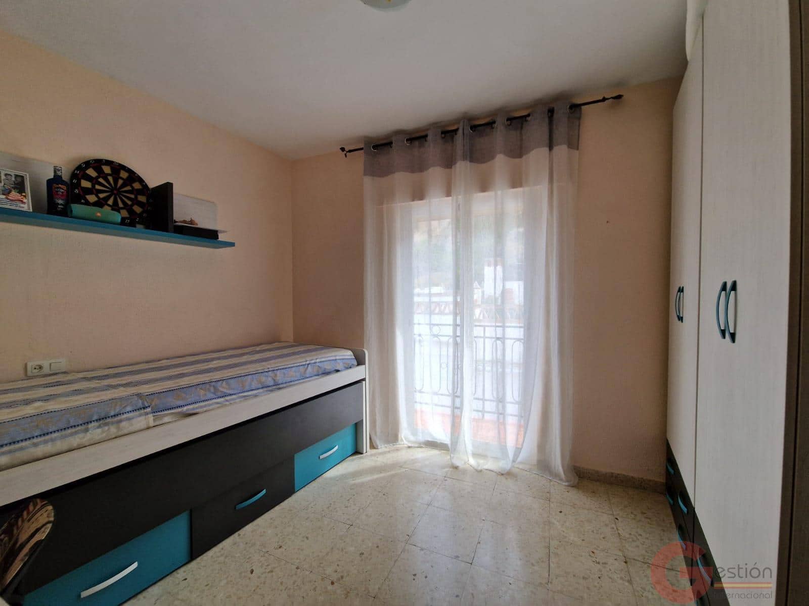 Chalet de 3 habitaciones en Salobreña en venta - 179.900 € (Ref: 10000083)