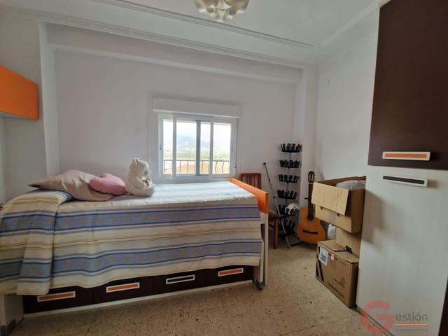 Chalet de 3 habitaciones en Salobreña en venta - 179.900 € (Ref: 10000083)