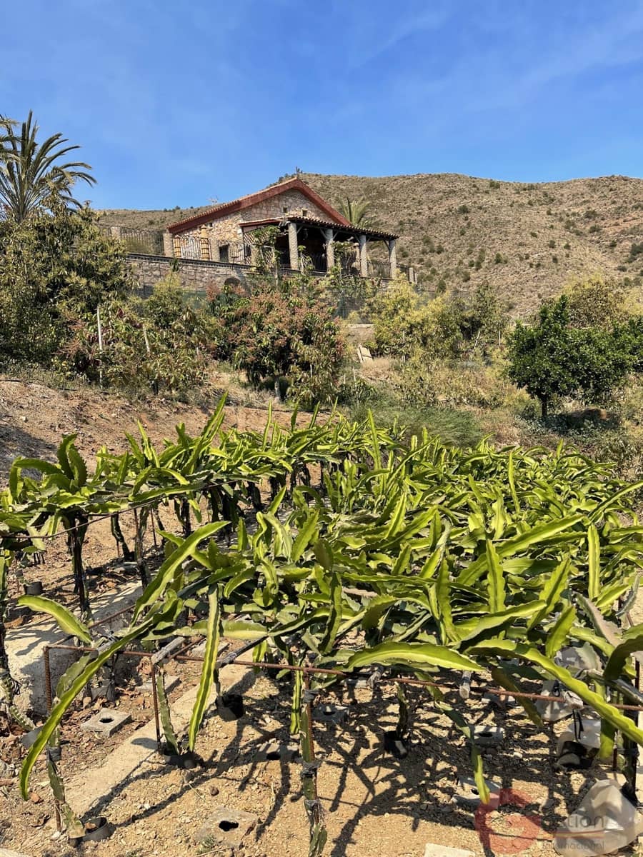 3 slaapkamer Finca/Landhuis te koop in Lobres met zwembad - € 402.900 (Ref: 10000085)