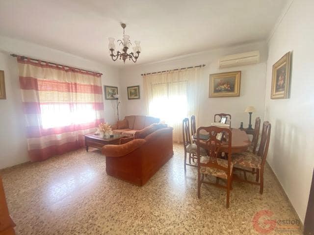 Chalet de 3 habitaciones en Torrox-Costa en venta con garaje - 719.000 € (Ref: 10000086)