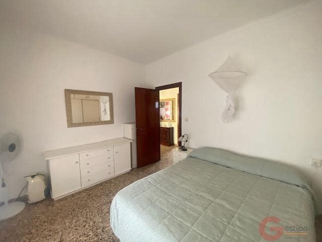 Chalet de 3 habitaciones en Torrox-Costa en venta con garaje - 719.000 € (Ref: 10000086)