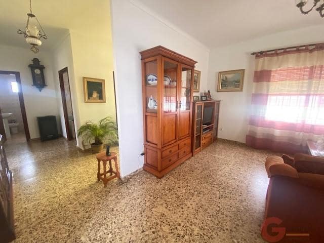 Chalet de 3 habitaciones en Laguna Beach, Torrox en venta con garaje - 719.000 € (Ref: 10000086)