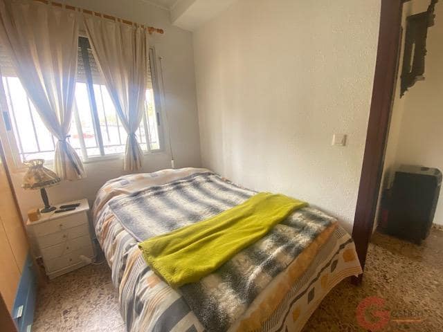 Chalet de 3 habitaciones en Torrox-Costa en venta con garaje - 719.000 € (Ref: 10000086)