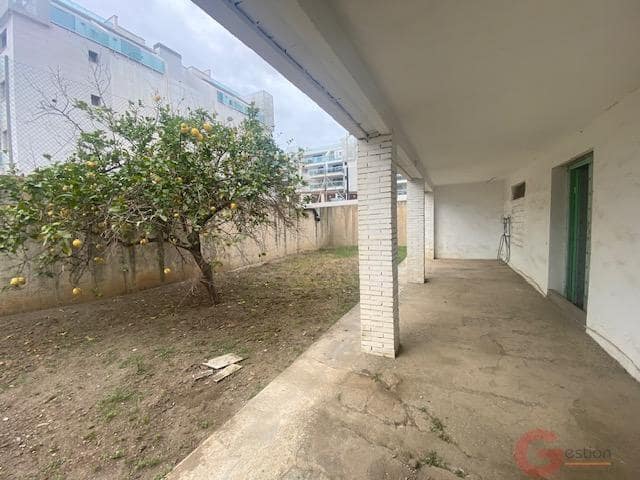 Chalet de 3 habitaciones en Torrox-Costa en venta con garaje - 719.000 € (Ref: 10000086)