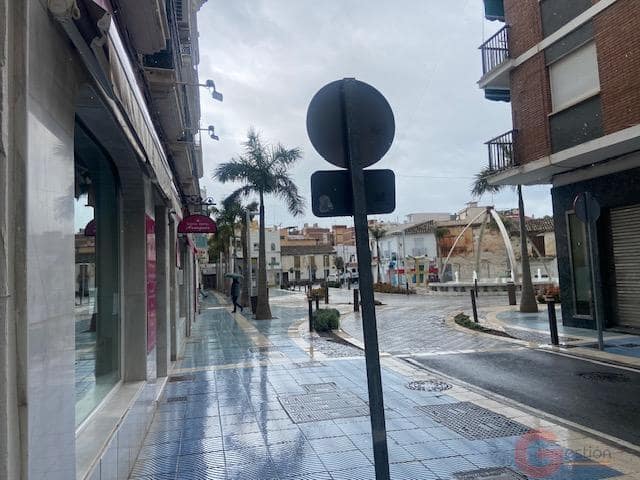 Piso de 3 habitaciones en Torre del Mar, Vélez-Málaga en venta - 338.000 € (Ref: 10000087)