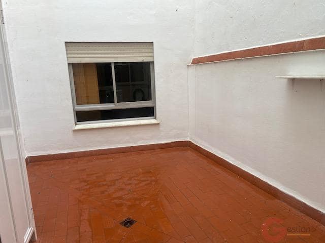 Piso de 3 habitaciones en Torre del Mar en venta - 338.000 € (Ref: 10000087)