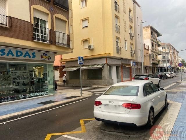 Piso de 3 habitaciones en Torre del Mar en venta - 338.000 € (Ref: 10000087)