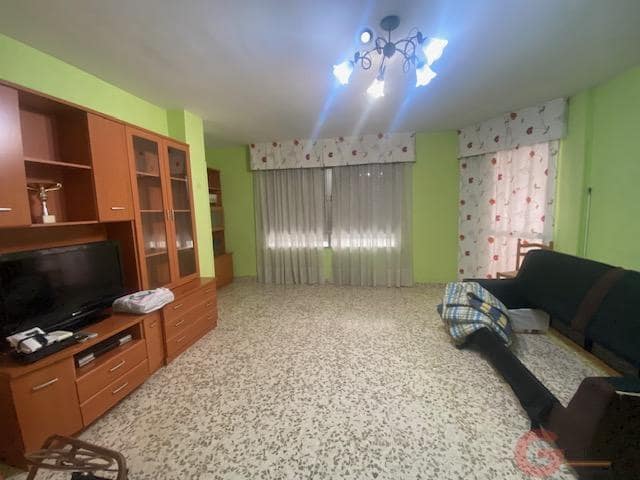 Piso de 3 habitaciones en Torre del Mar en venta - 338.000 € (Ref: 10000087)