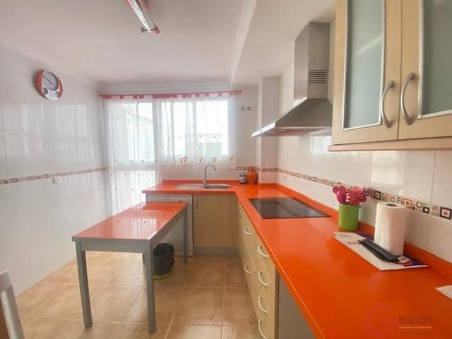 Piso de 3 habitaciones en Torre del Mar en venta - 338.000 € (Ref: 10000087)
