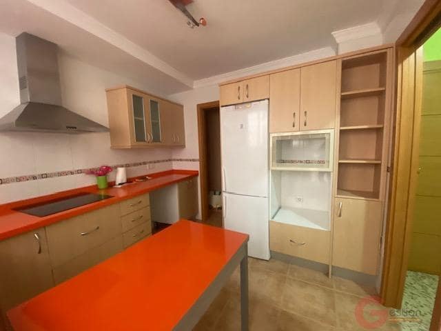 Piso de 3 habitaciones en Torre del Mar en venta - 338.000 € (Ref: 10000087)