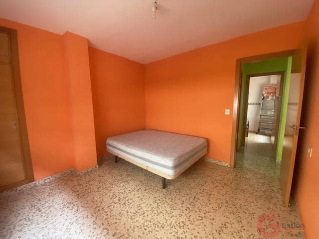 Piso de 3 habitaciones en Torre del Mar en venta - 338.000 € (Ref: 10000087)
