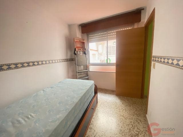 Piso de 3 habitaciones en Torre del Mar en venta - 338.000 € (Ref: 10000087)