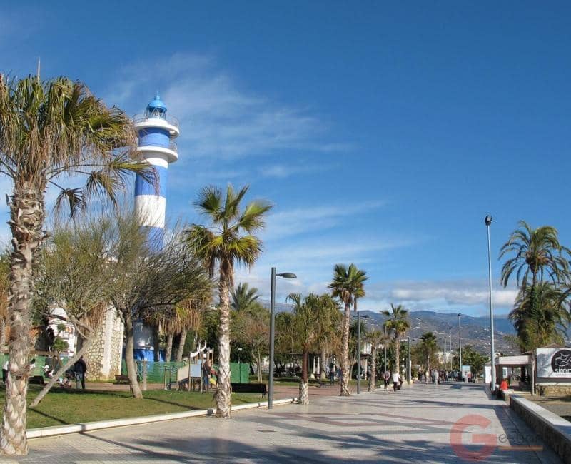 Piso de 3 habitaciones en Torre del Mar en venta - 338.000 € (Ref: 10000087)