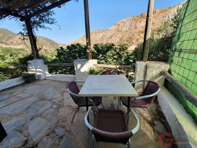 3 Zimmer Villa zu verkaufen in Orgiva mit Pool - 450.000 € (Ref: 10000090)