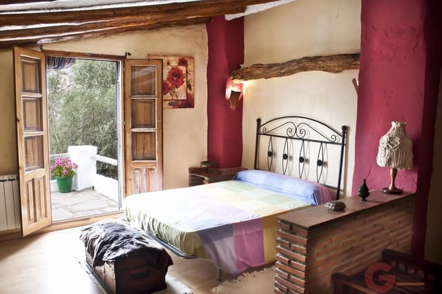 3 Zimmer Villa zu verkaufen in Orgiva mit Pool - 450.000 € (Ref: 10000090)