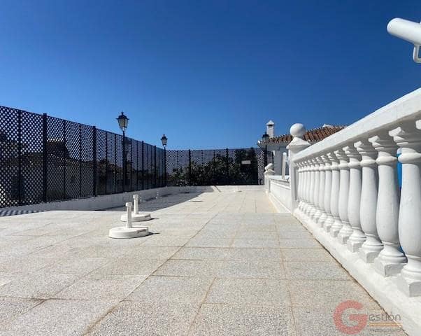 2 bedroom Semi-detached Villa for sale in Nerja with pool - € 371,000 (Ref: 10000095)