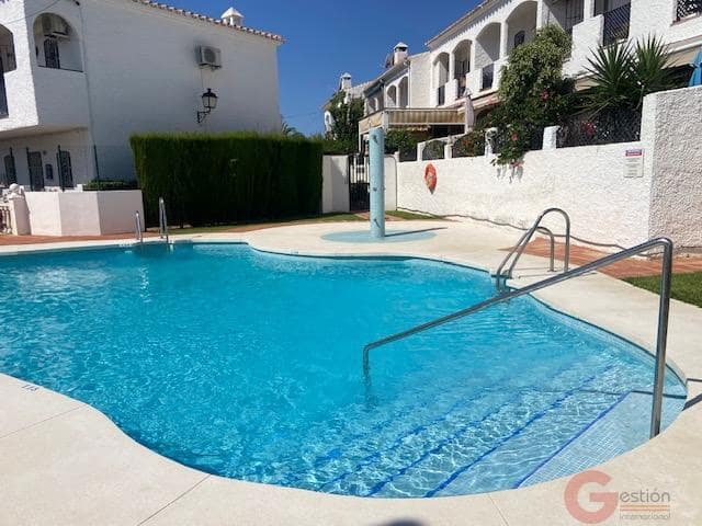 2 bedroom Semi-detached Villa for sale in Nerja with pool - € 371,000 (Ref: 10000095)