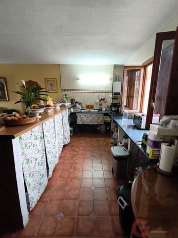 5 slaapkamer Finca/Landhuis te koop in Motril met zwembad garage - € 324.000 (Ref: 10027416)