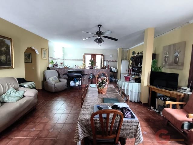 5 slaapkamer Finca/Landhuis te koop in Motril met zwembad garage - € 324.000 (Ref: 10027416)