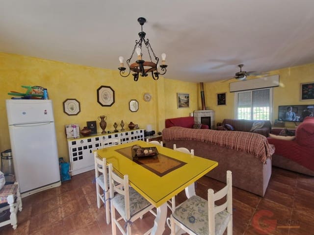 4 slaapkamer Villa te koop in Molvízar met zwembad - € 318.000 (Ref: 10049866)