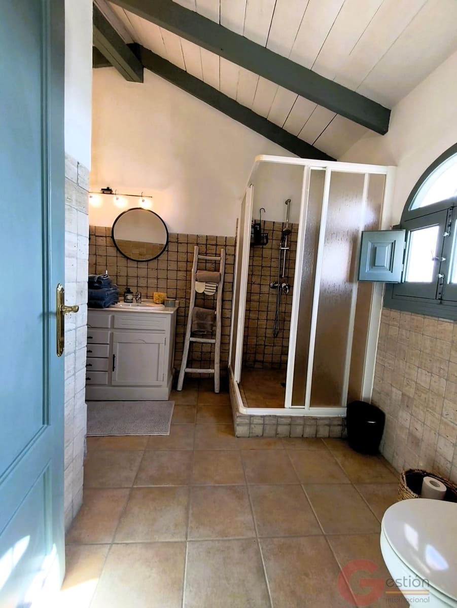 Chalet de 3 habitaciones en Motril en venta con piscina garaje - 595.000 € (Ref: 10049868)