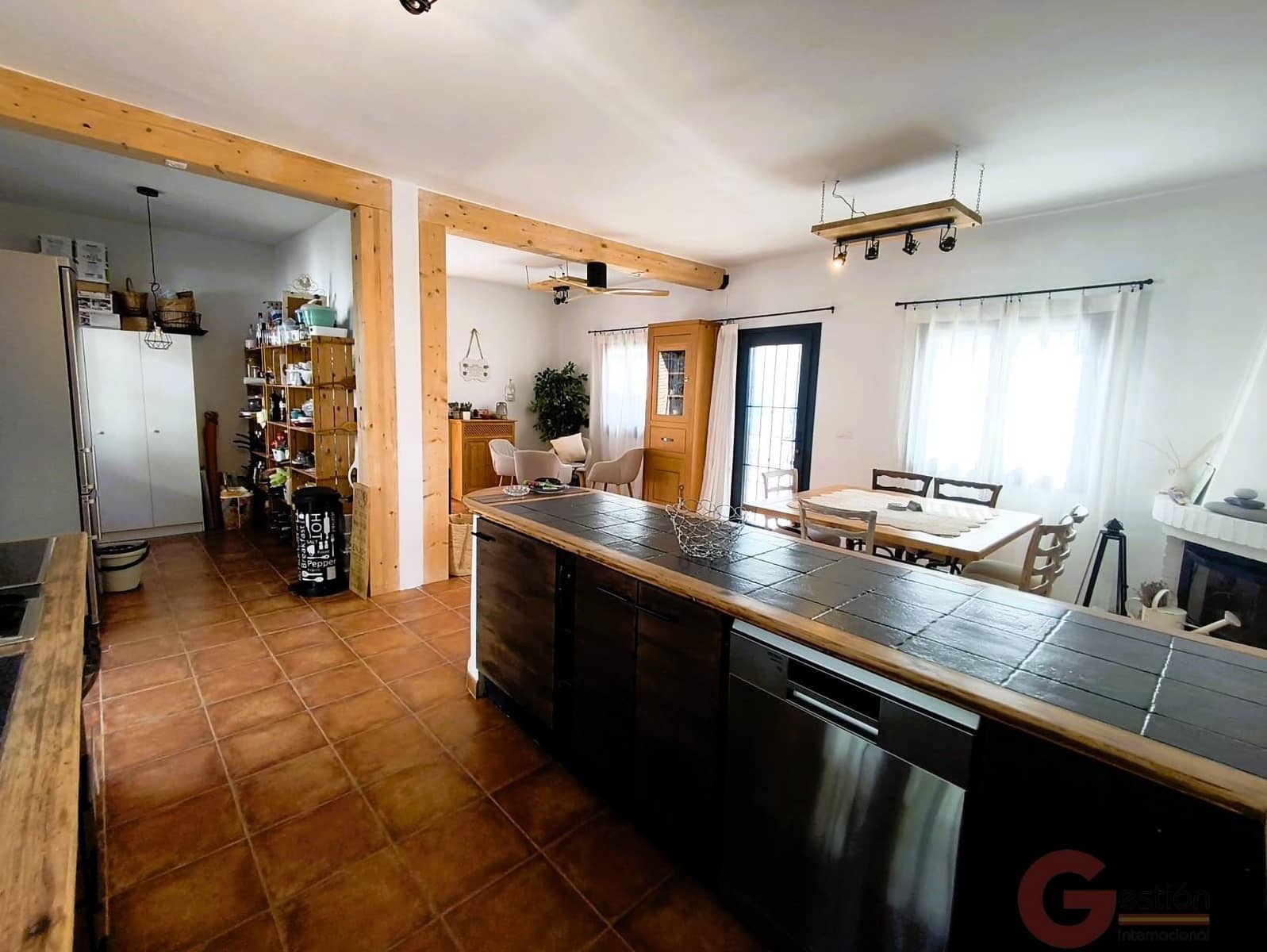Chalet de 3 habitaciones en Motril en venta con piscina garaje - 595.000 € (Ref: 10049868)