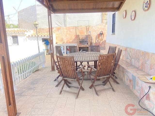 2 soveværelse Finca/Landehus til salg i Velez-Malaga med swimmingpool garage - € 640.000 (Ref: 10074666)